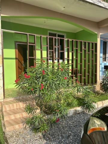 Oneworld Guesthouse & Events Centre Accra Extérieur photo