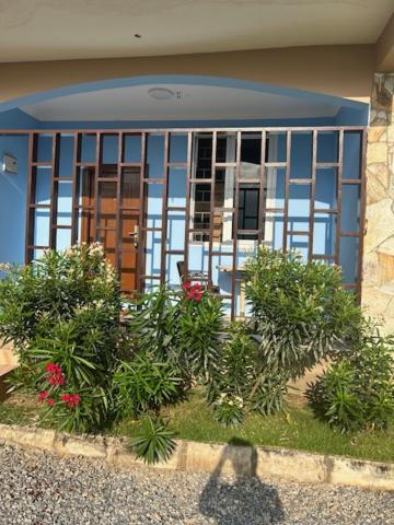 Oneworld Guesthouse & Events Centre Accra Extérieur photo