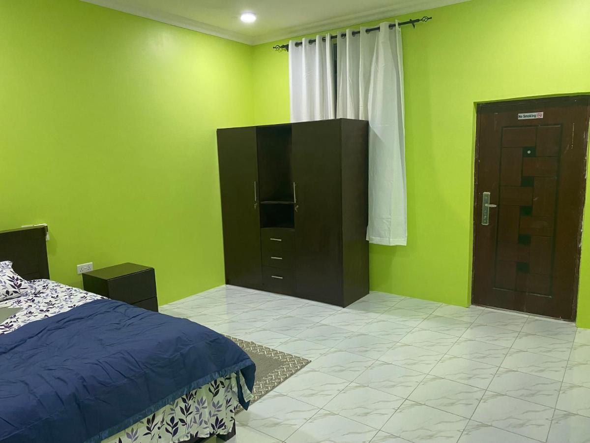 Oneworld Guesthouse & Events Centre Accra Extérieur photo