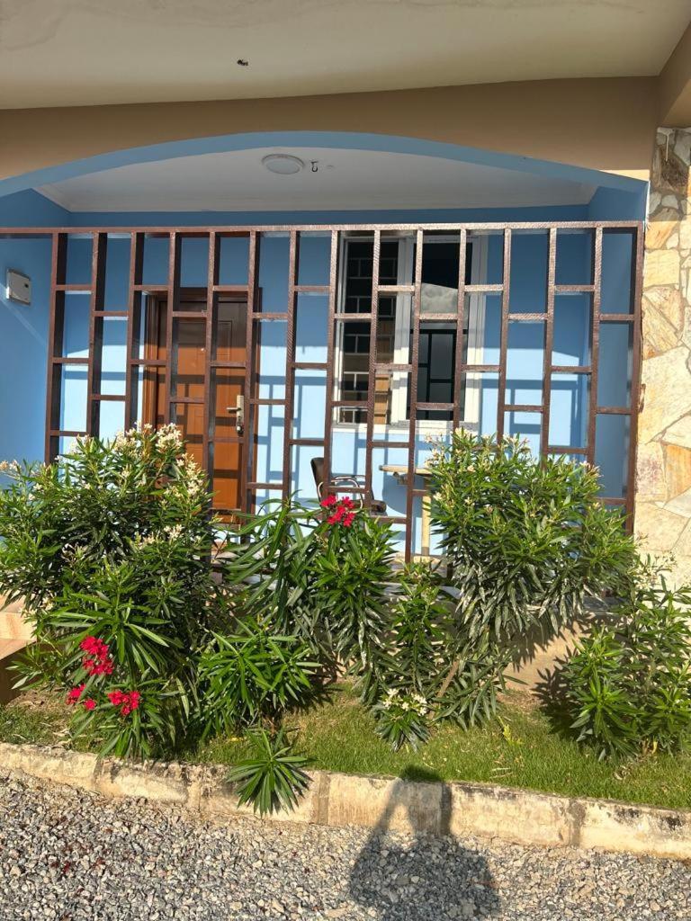 Oneworld Guesthouse & Events Centre Accra Extérieur photo